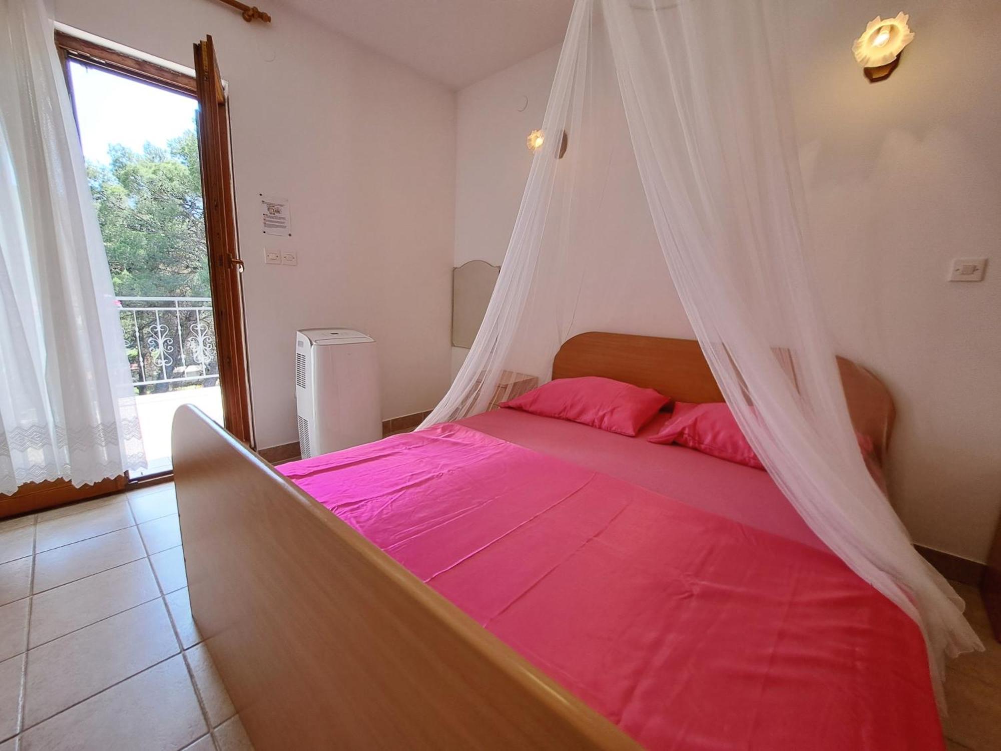 Apartments 1000 Flowers Stari Grad  Chambre photo