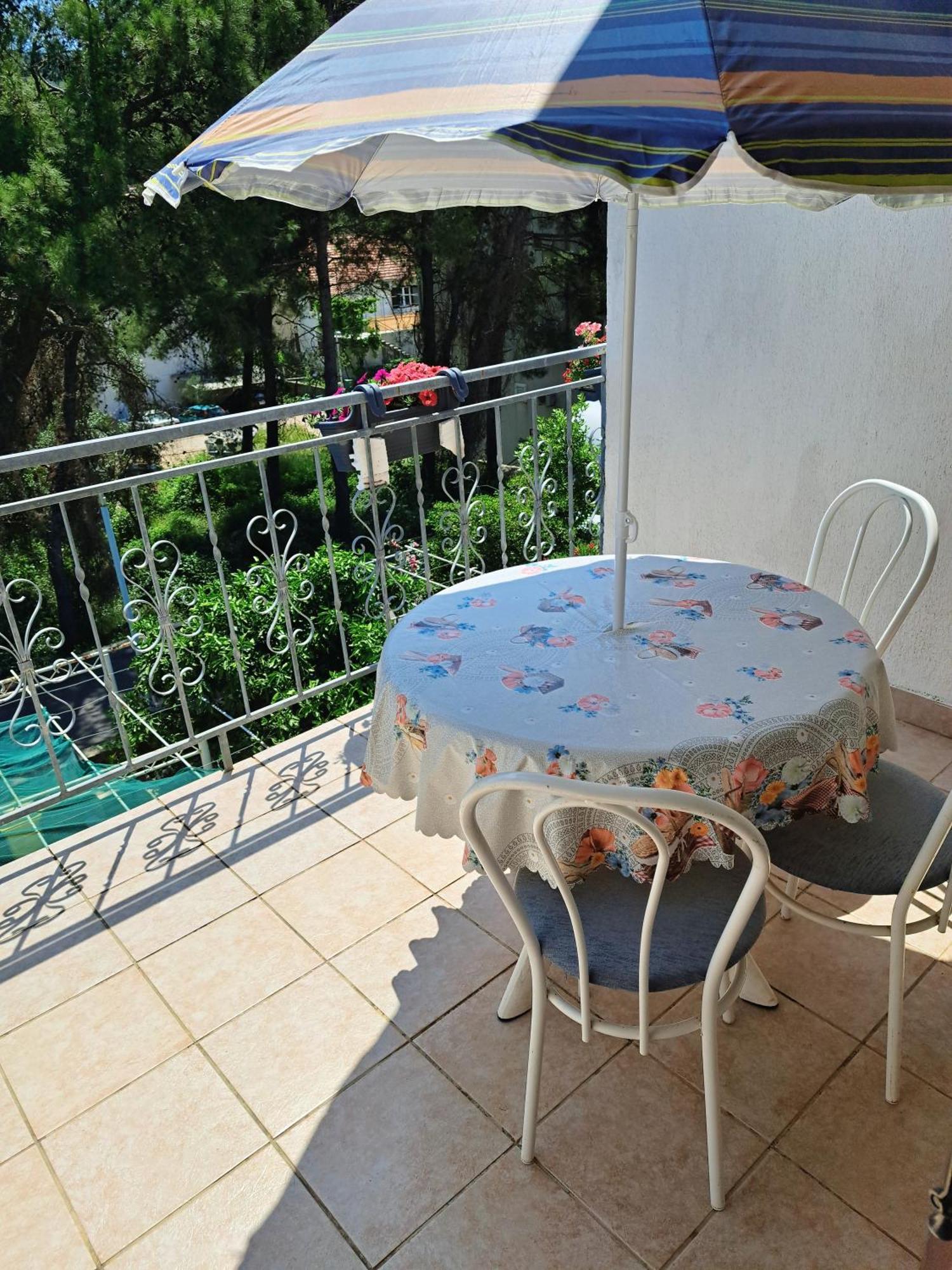 Apartments 1000 Flowers Stari Grad  Chambre photo
