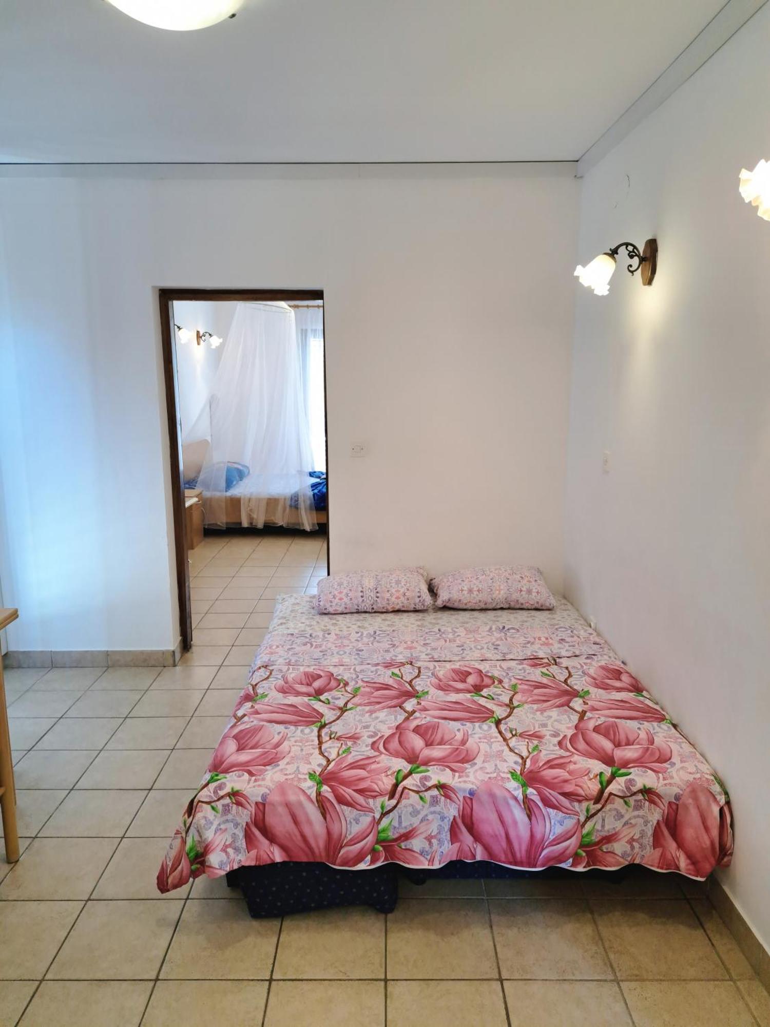 Apartments 1000 Flowers Stari Grad  Chambre photo