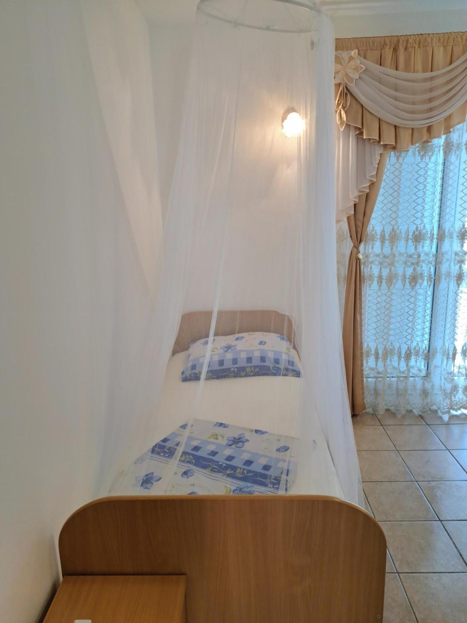 Apartments 1000 Flowers Stari Grad  Chambre photo